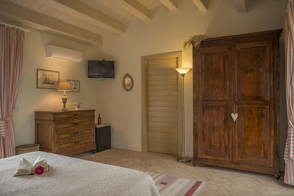 L'Antigo Granaro Guest House Agugliano Ngoại thất bức ảnh
